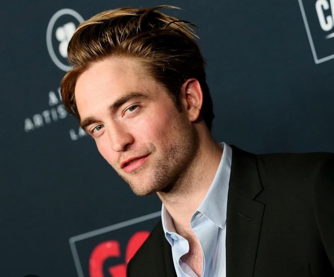 Robert Pattinson  thumbnail