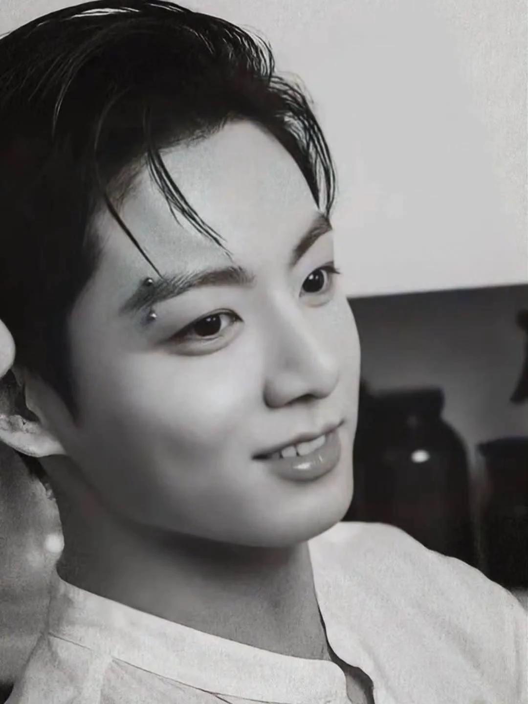 Jeon Jungkook thumbnail