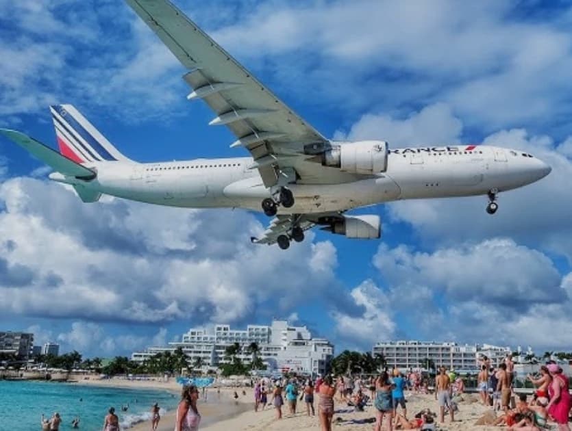Princess Juliana Airport St Martin plane spotting ✈️ thumbnail
