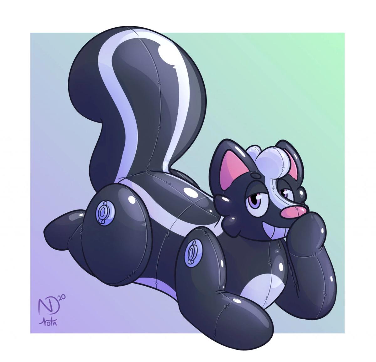 Stinky the Skunk (Inflatable) thumbnail