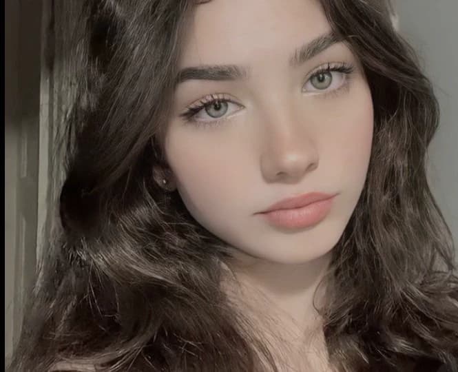 Andressa your Latin friend thumbnail