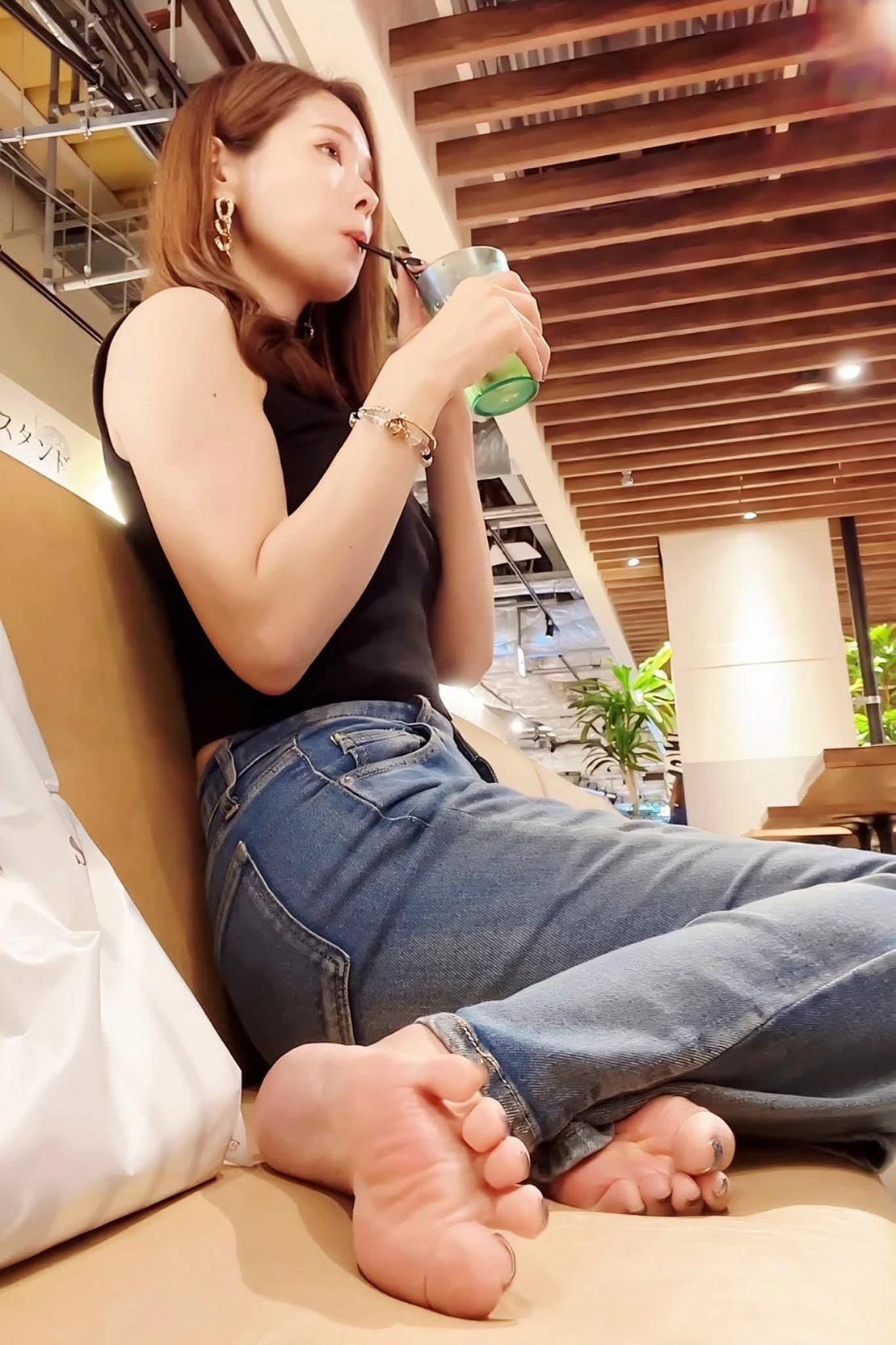 Kim Julia thumbnail