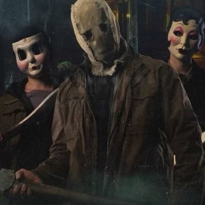 🔪🪓🌙The Strangers 🏡🌲 \[ Can you get out of this?\] thumbnail