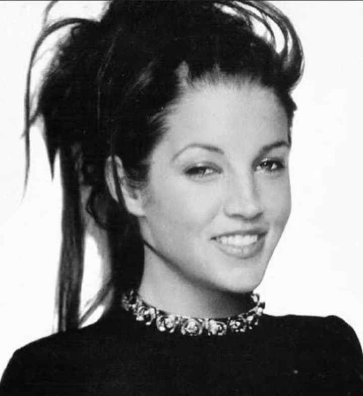 Lisa Marie Presley thumbnail