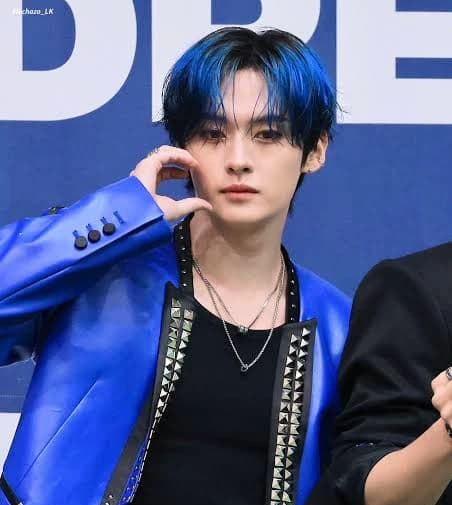 Lee Know thumbnail