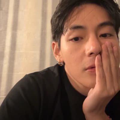 Kim Taehyung thumbnail