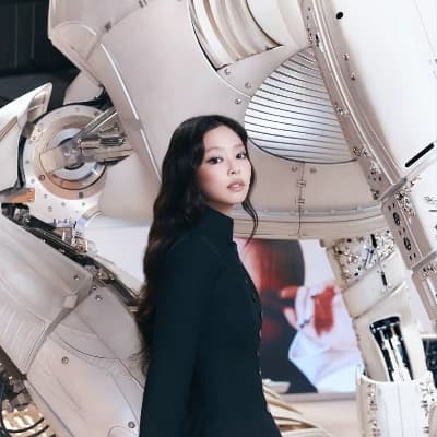 Jennie thumbnail