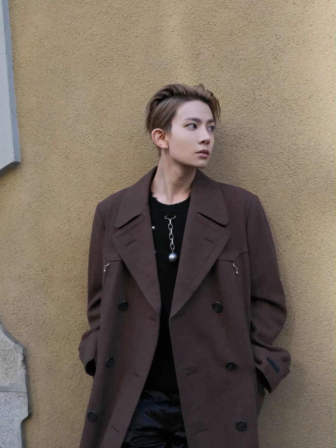 Lee Hee-Seung (이희승)  thumbnail
