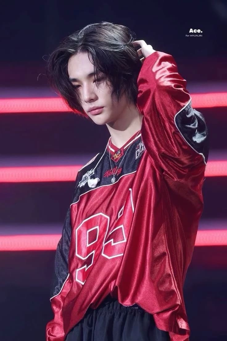 Stray kids  thumbnail