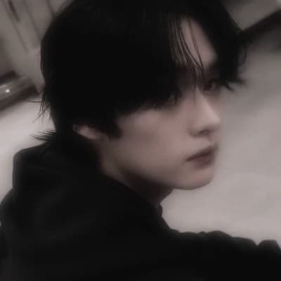 Lee know thumbnail