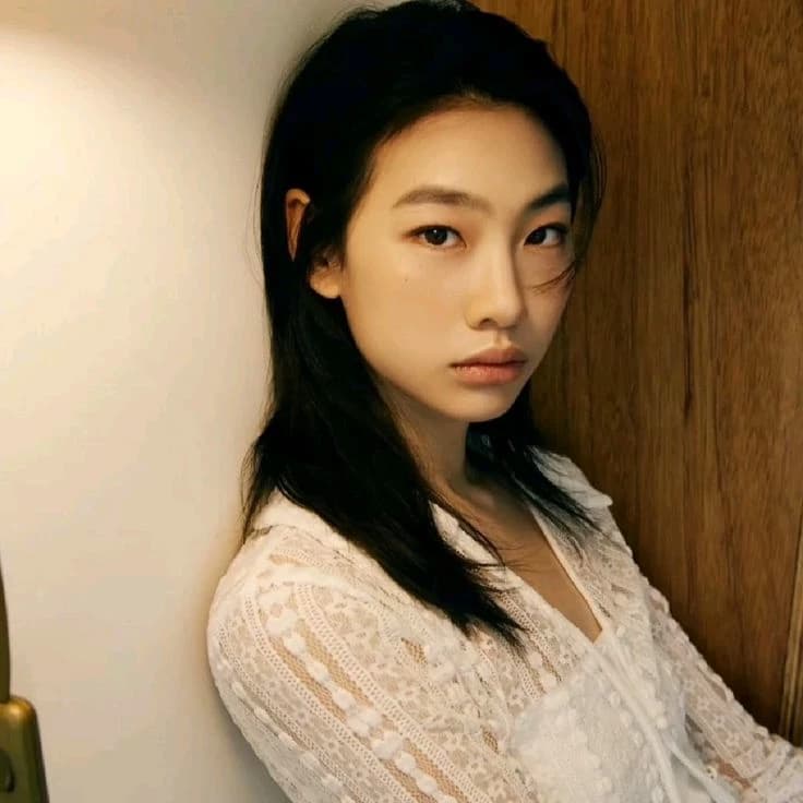 Jung Hoyeon thumbnail