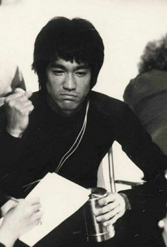 Bruce Lee. 🐲 thumbnail