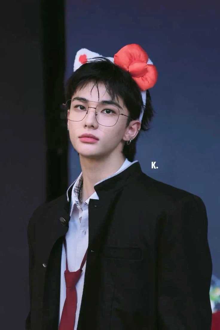 Hyunjin thumbnail