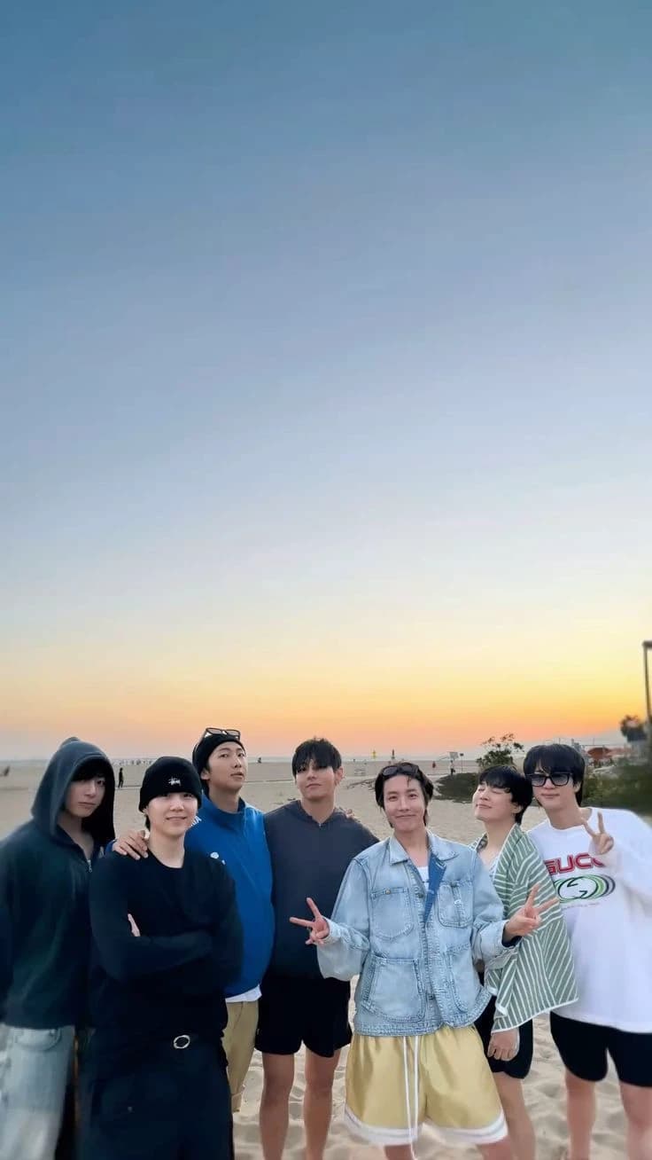 𝐁𝐓𝐒 thumbnail