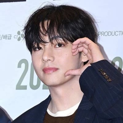 Kim Taehyung thumbnail