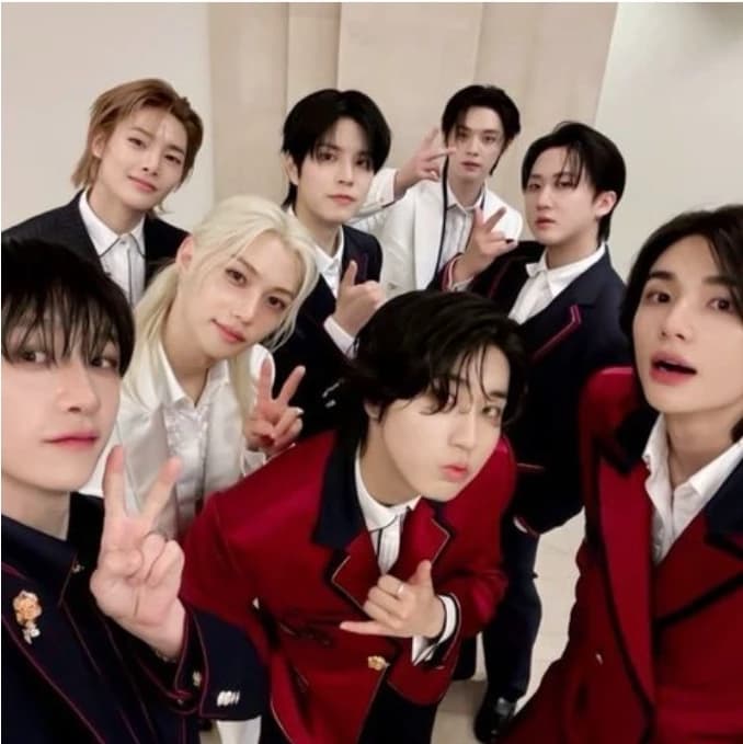 Stray Kids thumbnail