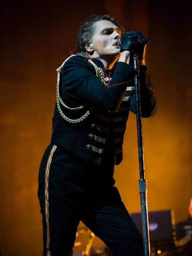 Gerard Way thumbnail