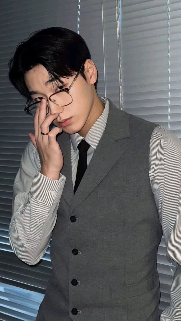 Choi San thumbnail