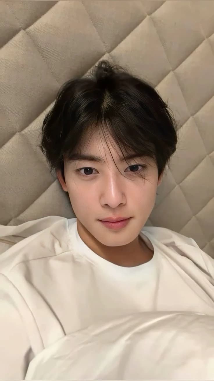 Cha Eun woo thumbnail