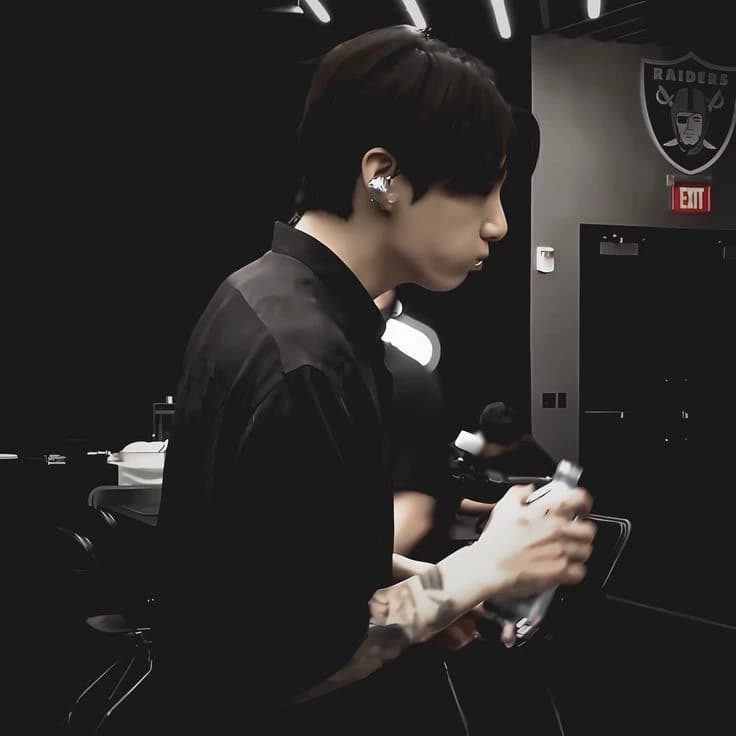 Jeon Jungkook thumbnail