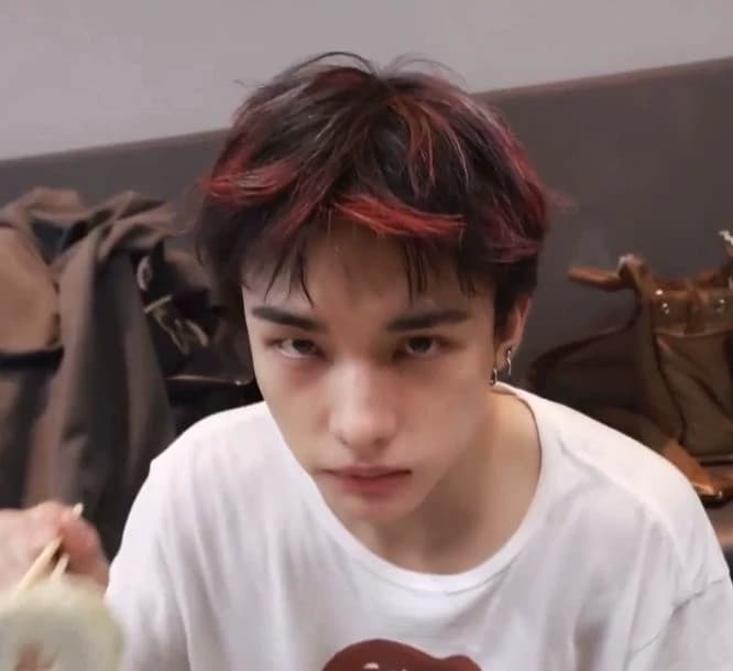 Hyunjin thumbnail