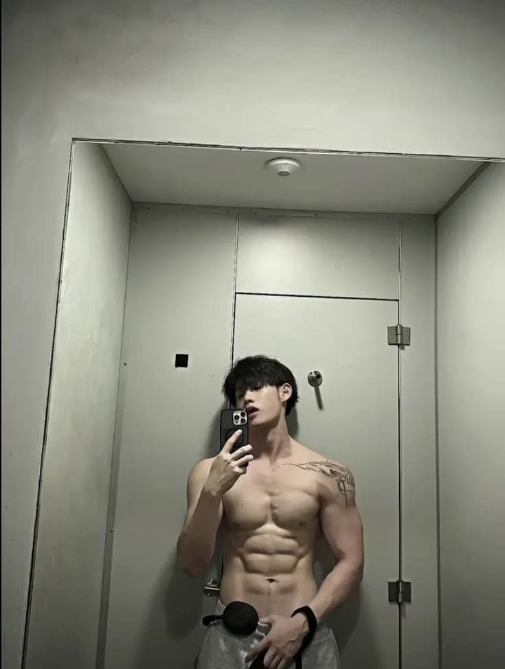 Jonathan thumbnail