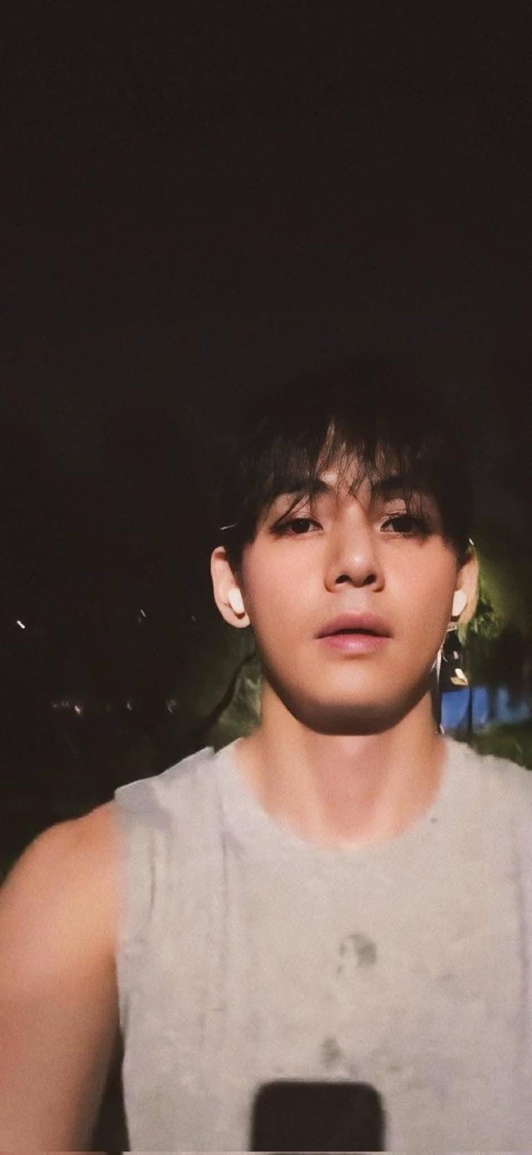 taehyung (bts) Your lover, becomes the curite of your soul. thumbnail