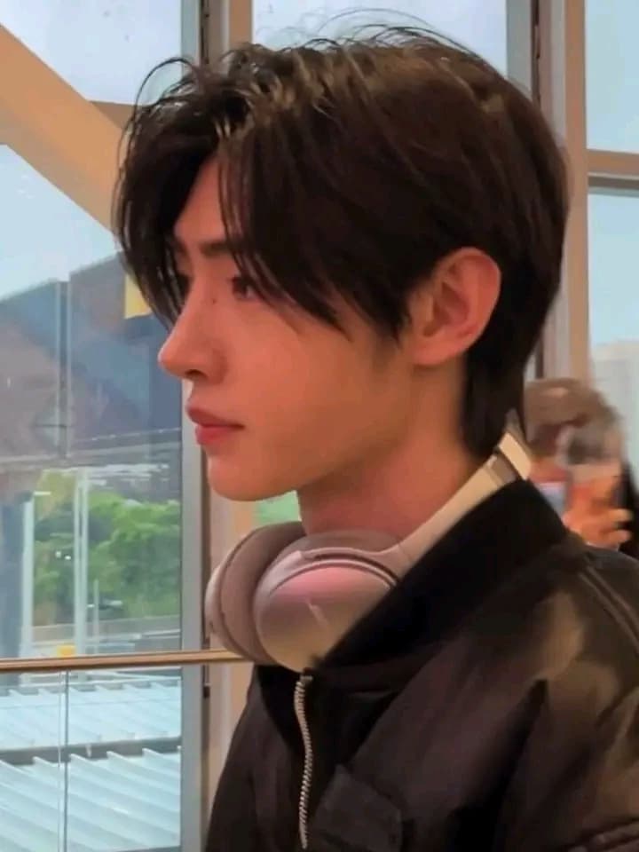 Sunghoon thumbnail