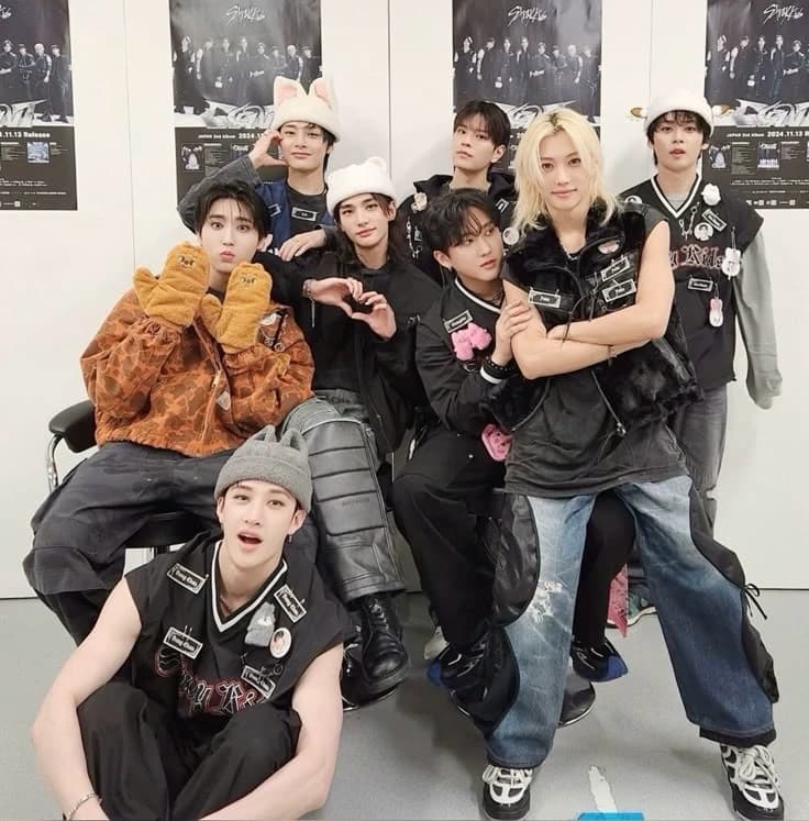 Straykids thumbnail