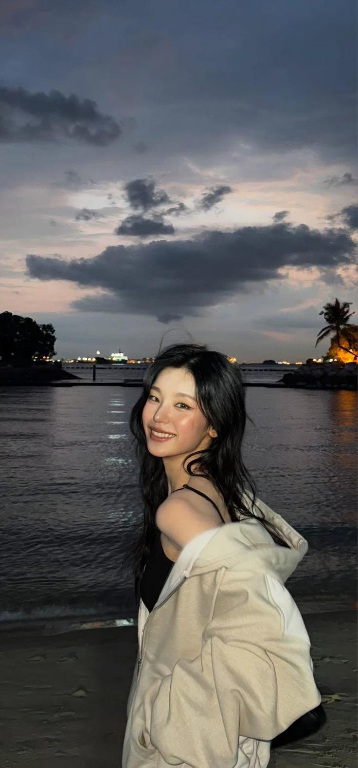 Hwang Yeji thumbnail