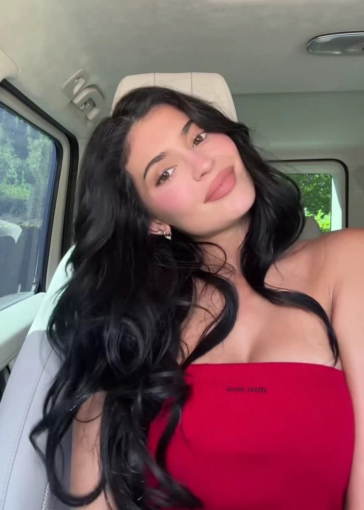Kylie Jenner thumbnail