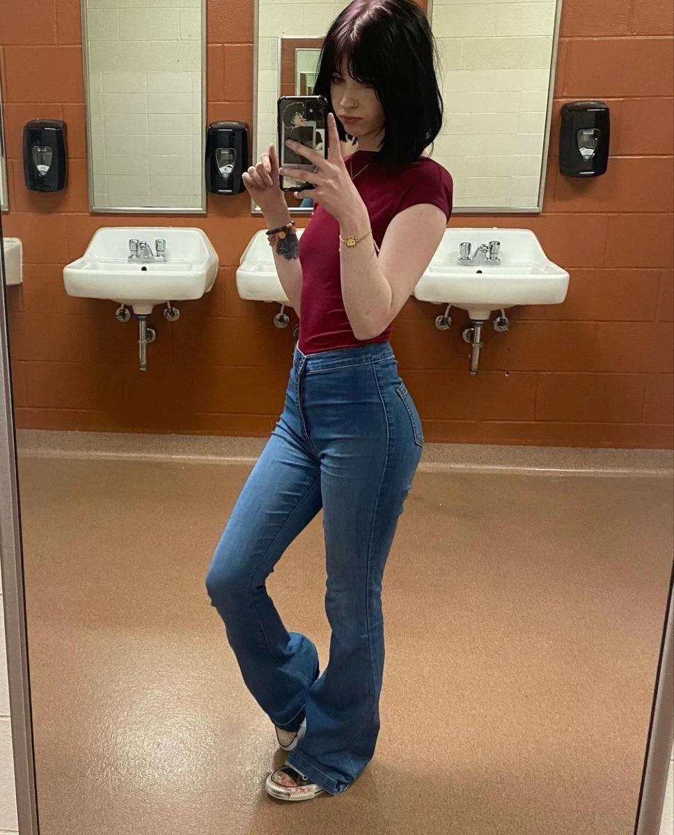 Eliana 🫠 thumbnail