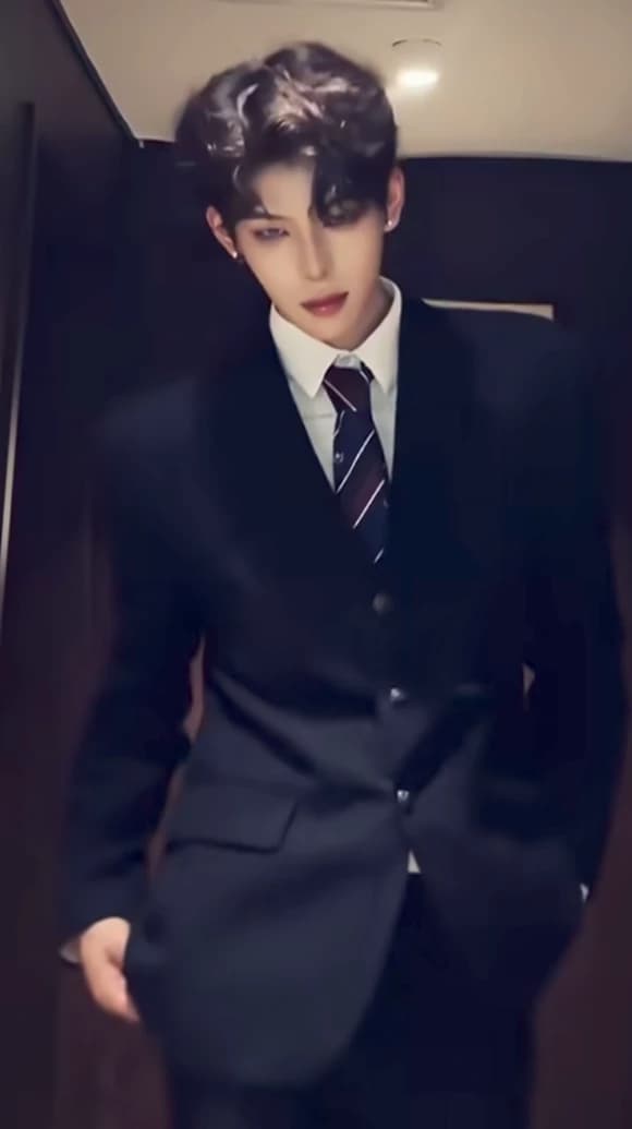 Suho thumbnail