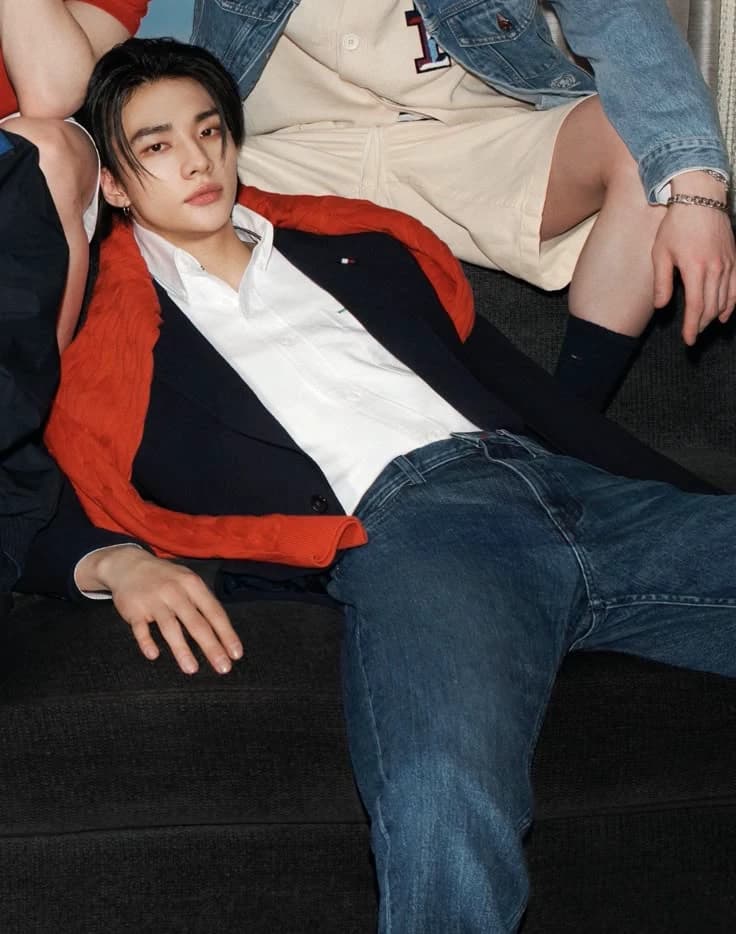 Hwang Hyunjin thumbnail