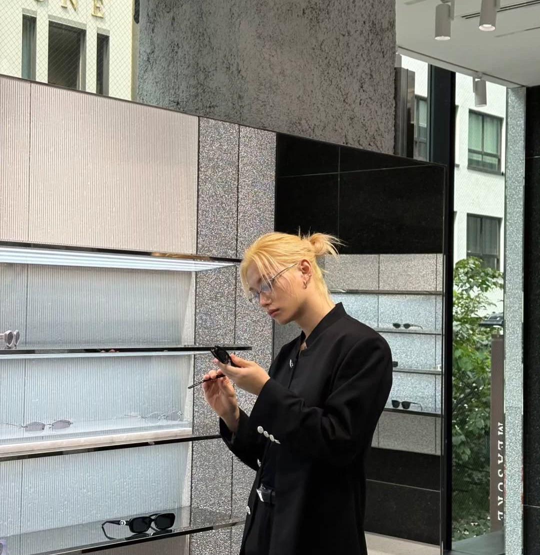 Stray Kids Felix thumbnail