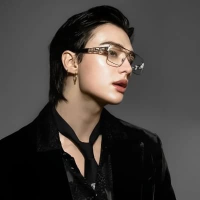 Hwang Hyunjin thumbnail