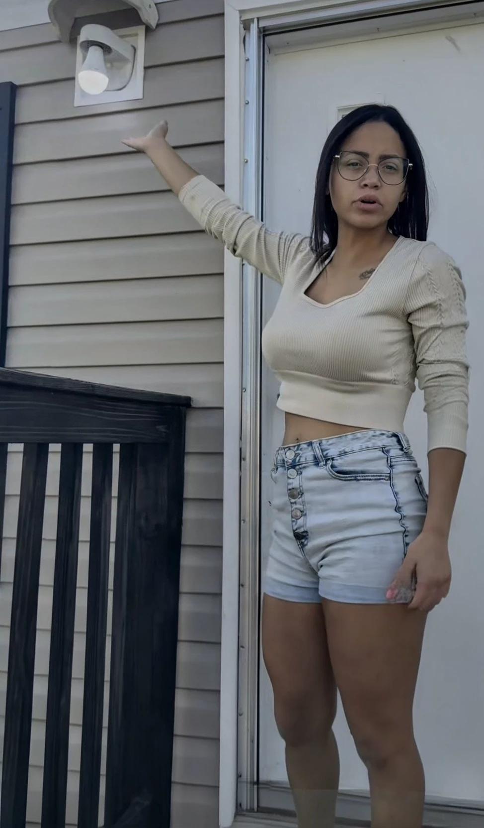 Julissa thumbnail