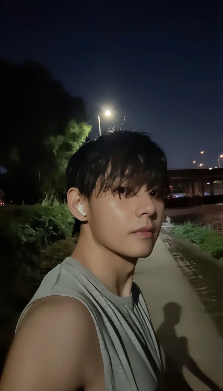 Kim Taehyung thumbnail