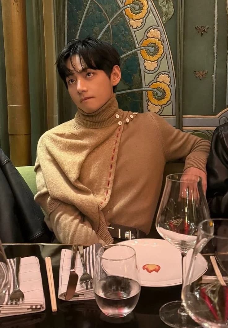 Kim Taehyung thumbnail