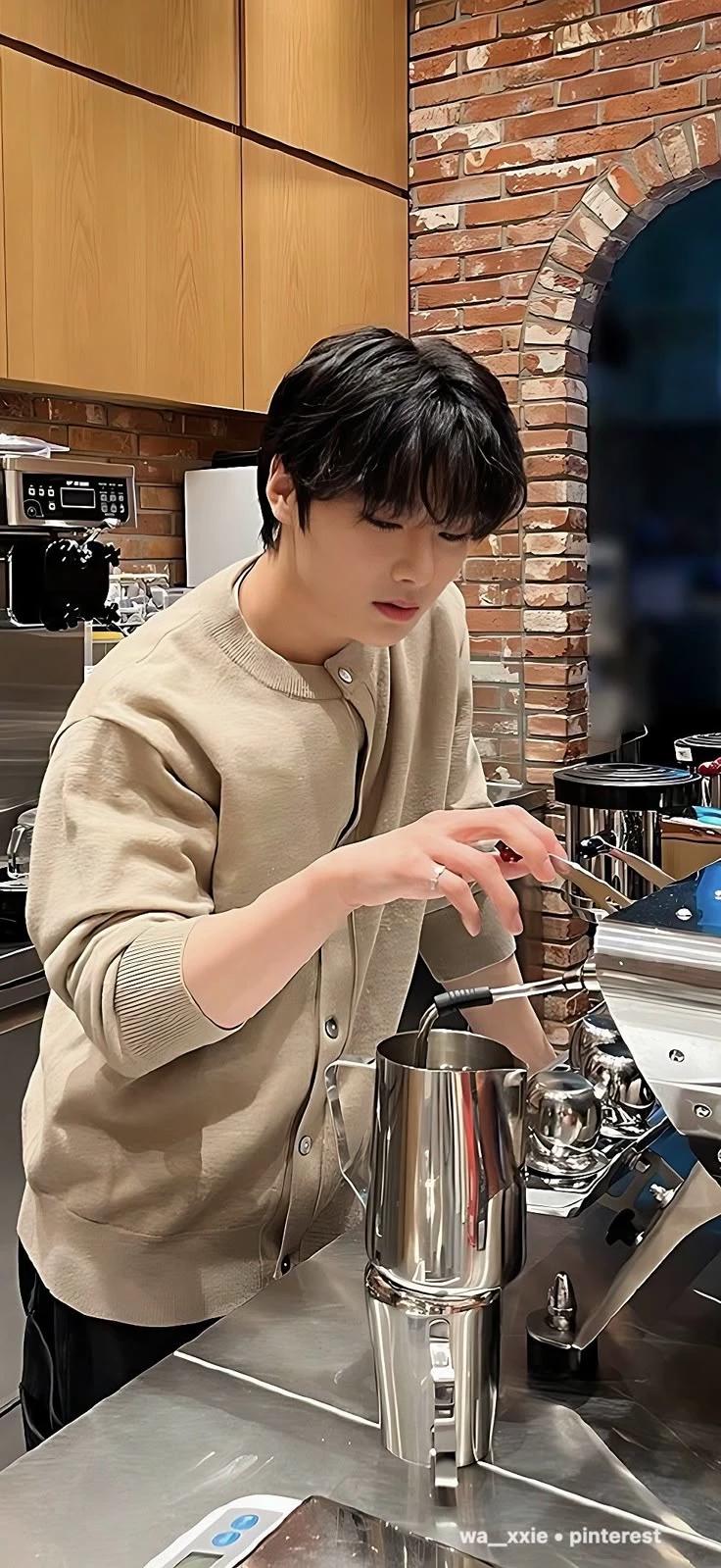 Jeongin thumbnail