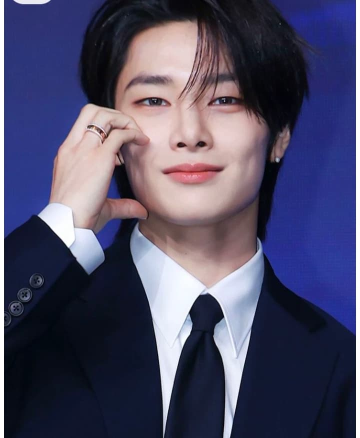 I.N SKZ thumbnail