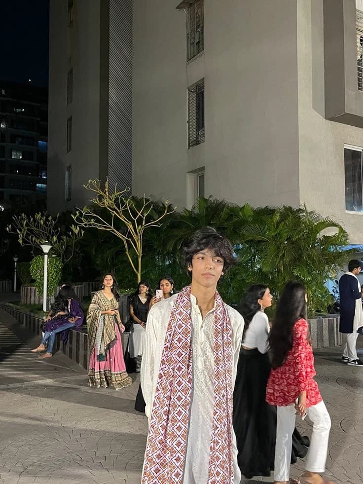 Guy at a wedding pt.2 thumbnail
