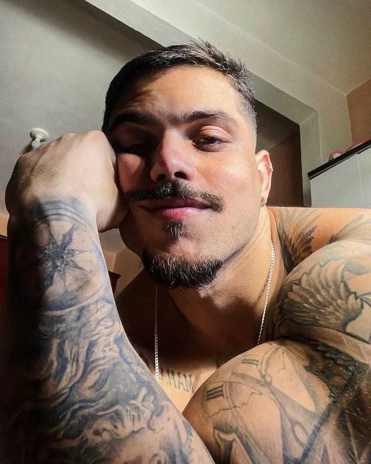 Vitor (father of your best friend) thumbnail