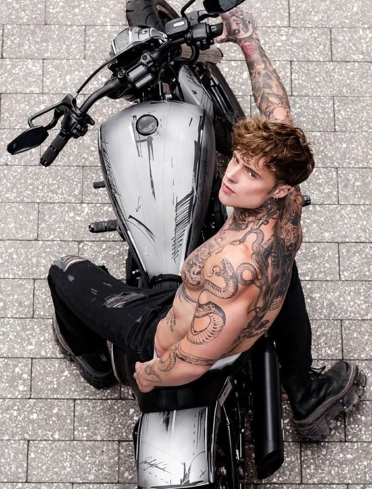 Ezra Voss thumbnail