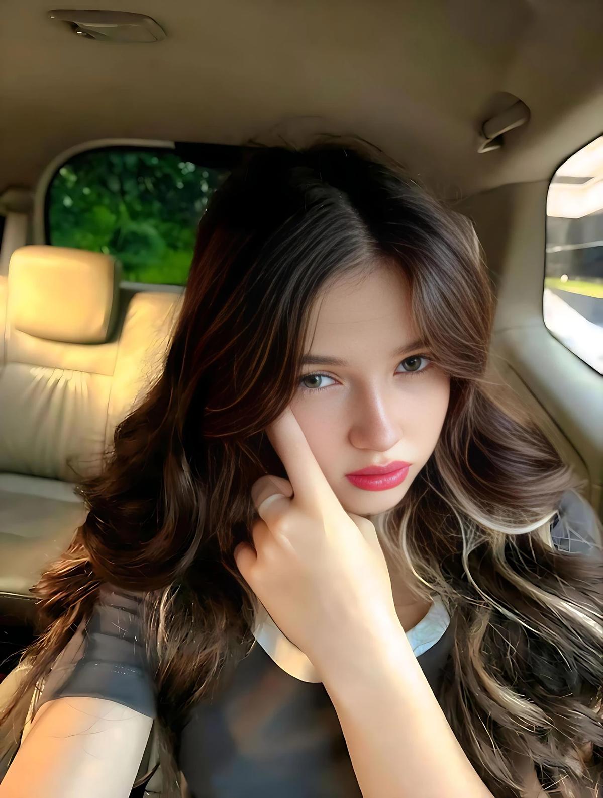 Aria  thumbnail