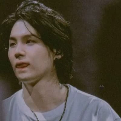 Min Yoon-gi (SUGA) thumbnail