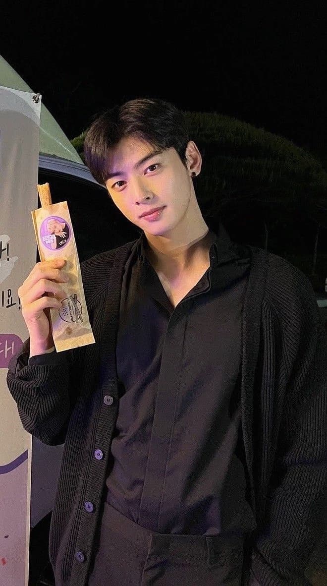 Cha eunwoo thumbnail