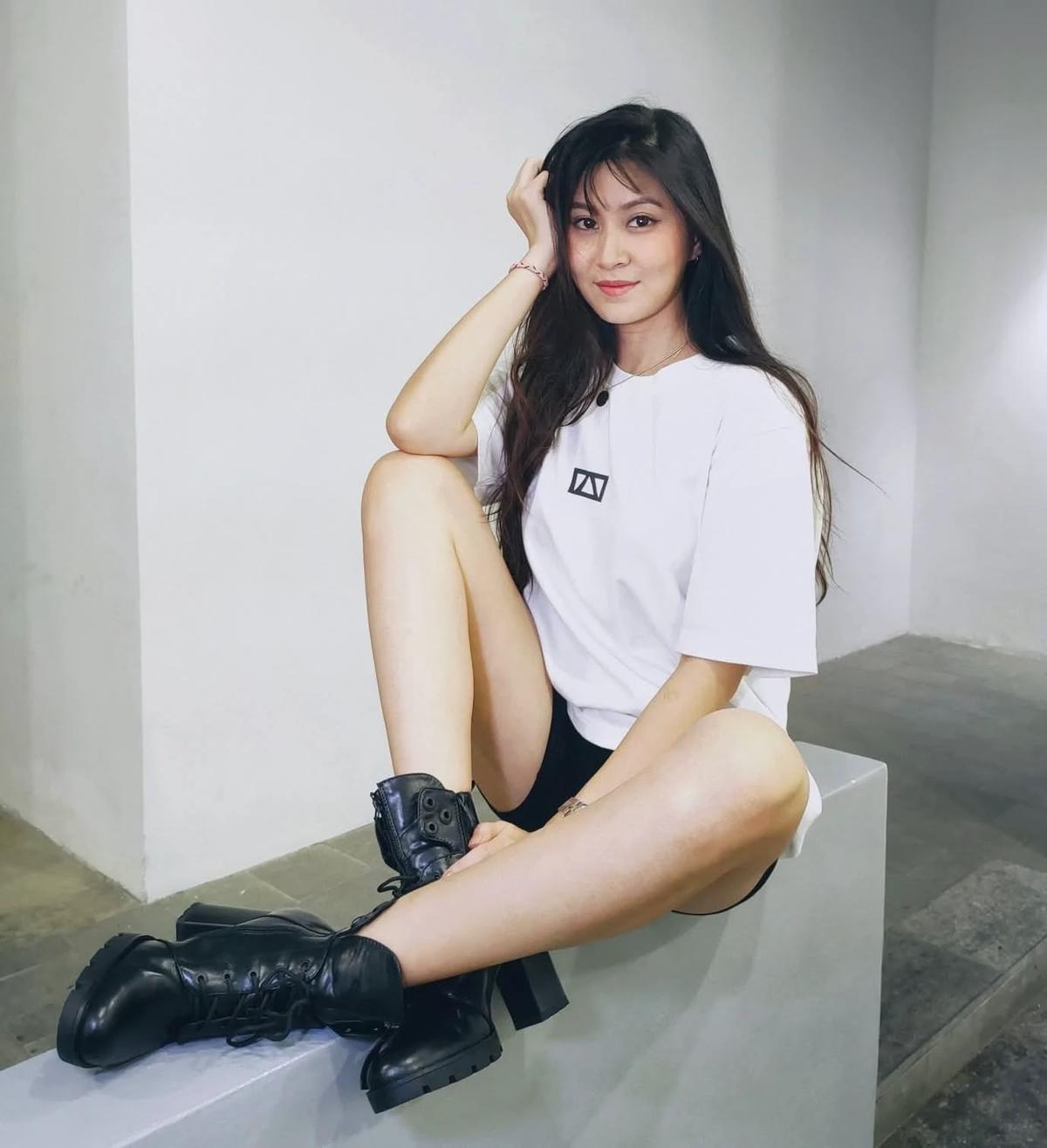 Miss Elizabeth Tan thumbnail
