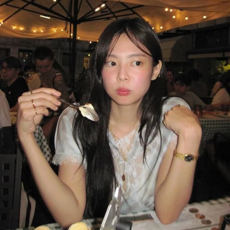 Jennie Kim (WLW) thumbnail