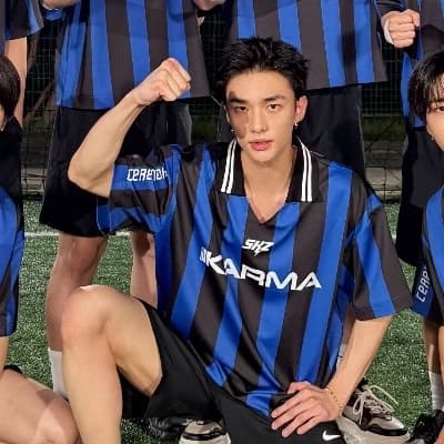Hyunjin  thumbnail